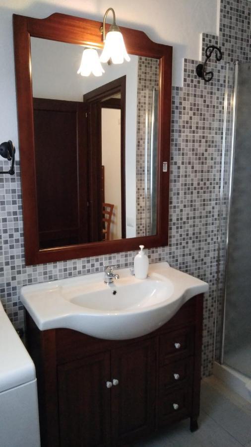 Casadelfaro Primo Piano 600Mt Dalla Spiaggia Olbia Luaran gambar